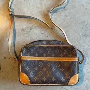 Louis Vuitton Trocadero 27 Monogram Shoulder Bag